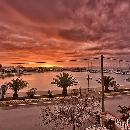 Roko Kolinda Appartement *