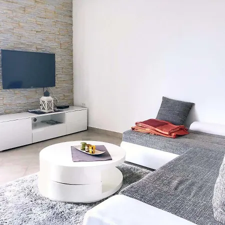 Roko Kolinda דירה