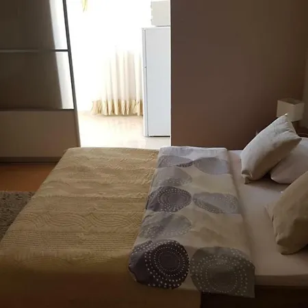 Roko Kolinda Appartement *
