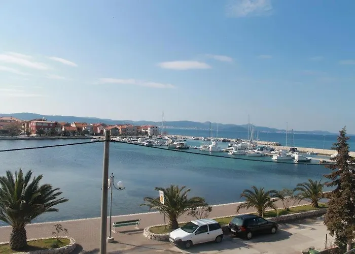 Roko Kolinda ビビニェ