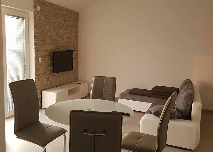 Roko Kolinda ビビニェ