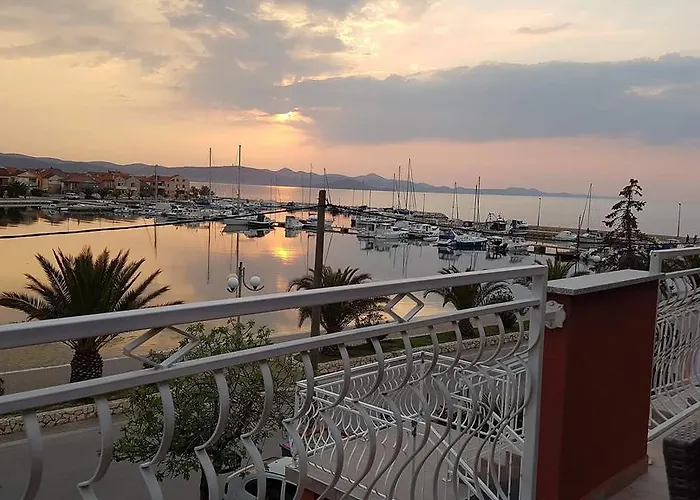 Roko Kolinda * ビビニェ