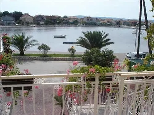 Roko Kolinda アパート ビビニェ