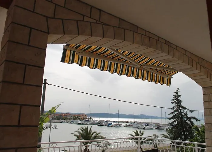 Roko Kolinda * ビビニェ