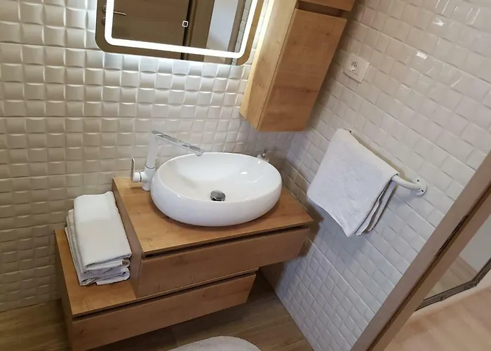 Roko Kolinda * ビビニェ