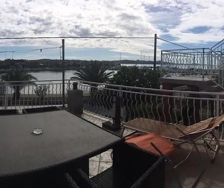 Апартаменты Apartments Roko Kolinda