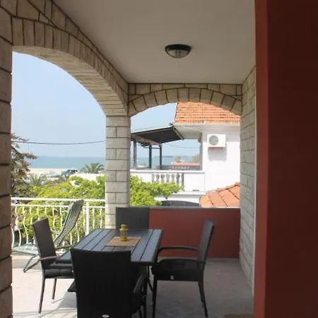 Апартаменты Apartments Roko Kolinda *