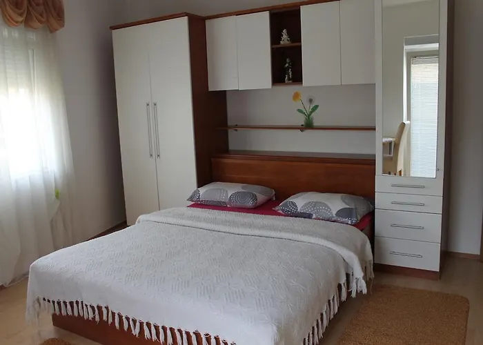 아파트 Roko Kolinda 비빈제